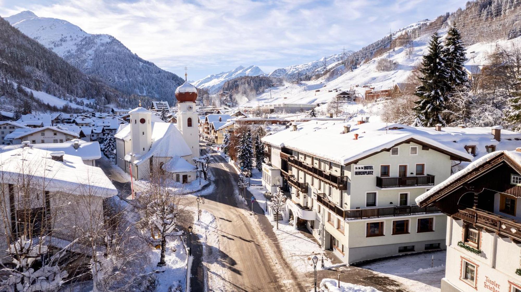 Hotel Pension Kirchplatz Sankt Anton am Arlberg Exteriör bild