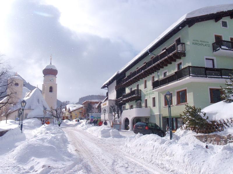 Hotel Pension Kirchplatz Sankt Anton am Arlberg Exteriör bild